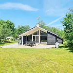 8 Person In * Hadsund