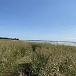 8 Person In *