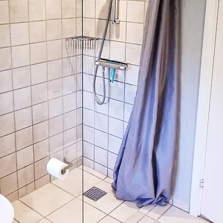 8 Person In Tatil Evi Hadsund